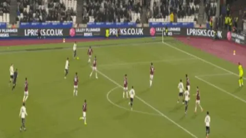 《曼联内部盛赞达伦·弗莱彻：星光璀璨的未来之星，英超焦点聚焦》